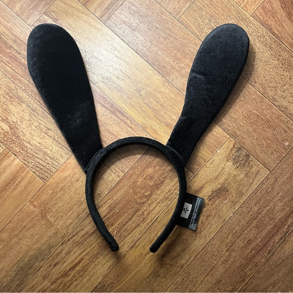 NWOT Oswald Ears Disney